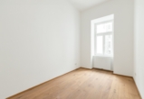 Bild - 3-Zimmer-Altbauwohnung mit Balkon zum Innenhof | Erstbezug nach Sanierung