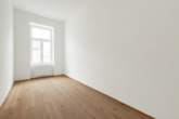 Bild - 3-Zimmer-Altbauwohnung mit Balkon zum Innenhof | Erstbezug nach Sanierung