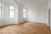 3-Zimmer Altbau Erstbezug im 7.Bezirk! Perfekt für eine WG! - Bild