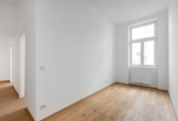 3-Zimmer Altbau Erstbezug im 7.Bezirk! Perfekt für eine WG! - Bild