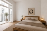 Bild - Seltene Altbau-Gelegenheit | Sanierte 3-Zimmer-Wohnung mit Loggia