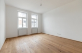 2-Zi. Altbau-Erstbezug mit Balkon in Toplage des 5. Bezirk! - Titelbild