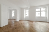 3-Zi.-Erstbezug mit Loggia im Luxus-Altbau! - Bild