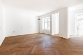 Traumhafte Altbau-Wohnung mit BALKON! Perfekte Raumaufteilung! - Bild