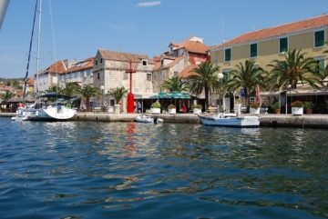 Ferienhaus mit 3 Apartments und Meerblick in Milna, Insel Brac, Kroatien, 21405 Milna (Kroatien), Ferienhaus